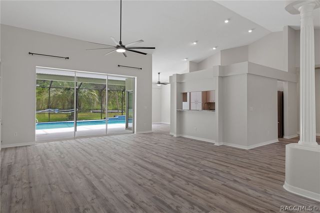 1852 W Ivorywood Drive, Beverly Hills, FL 34465