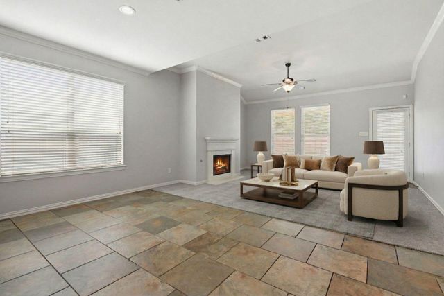 7 Maple Mill Court, Conroe, TX 77301