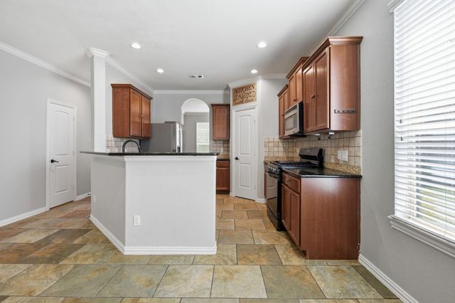 7 Maple Mill Court, Conroe, TX 77301