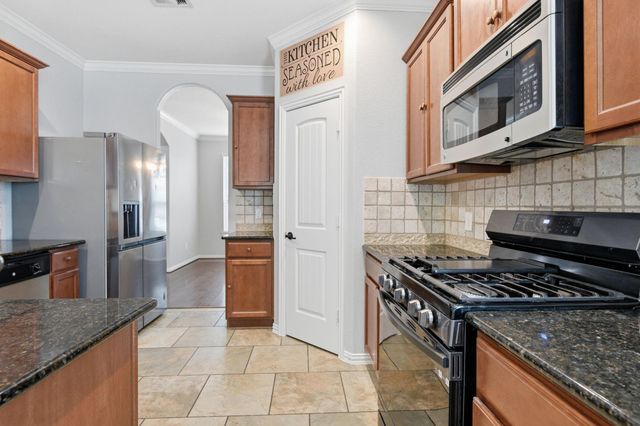 7 Maple Mill Court, Conroe, TX 77301