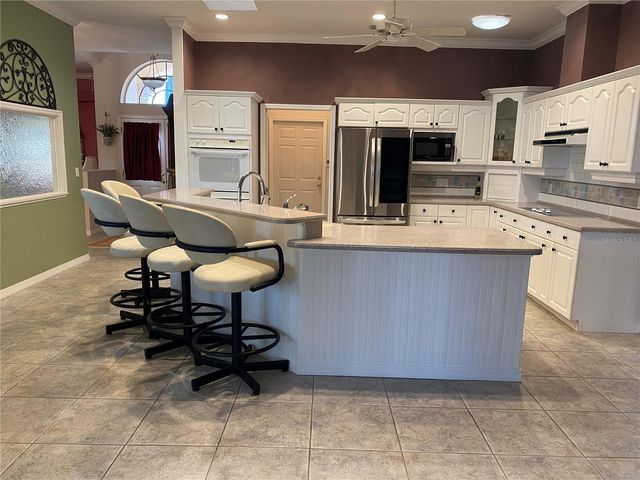 2686 CRYSTAL CIRCLE, Dunedin, FL 34698