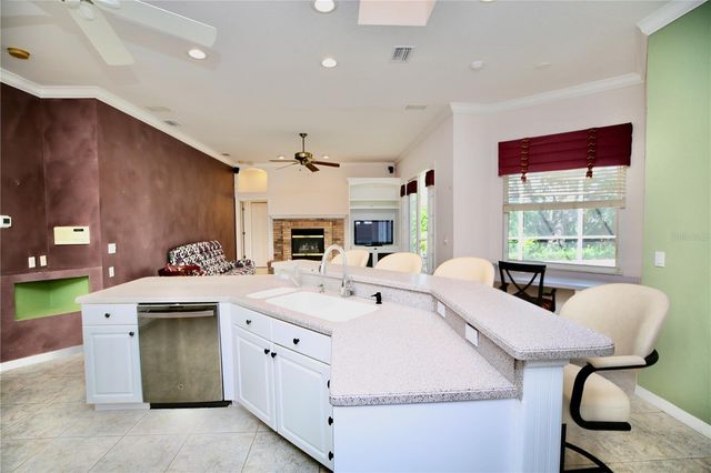 2686 CRYSTAL CIRCLE, Dunedin, FL 34698