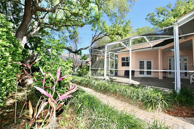 2686 CRYSTAL CIRCLE, Dunedin, FL 34698