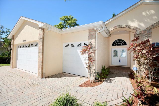 2686 CRYSTAL CIRCLE, Dunedin, FL 34698