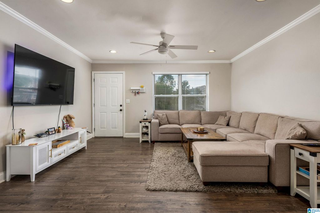 210 15th St E Apt 28, Tuscaloosa, AL 35401