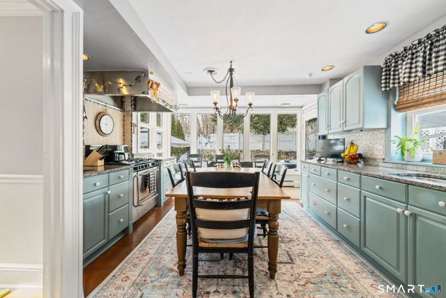 1 Overlook Avenue, Fairfield, CT 06824