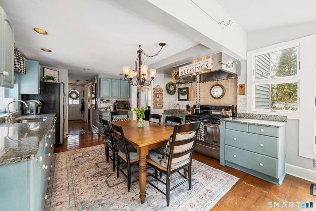 1 Overlook Avenue, Fairfield, CT 06824