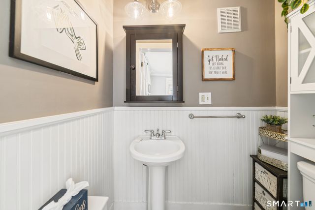 1 Overlook Avenue, Fairfield, CT 06824