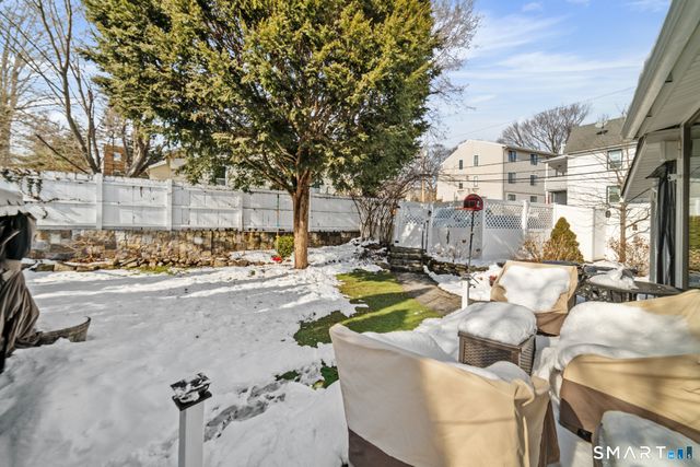 1 Overlook Avenue, Fairfield, CT 06824