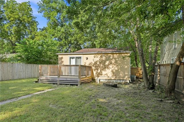 726 Alabama Street, Lawrence, KS 66044