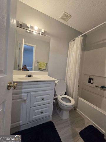 1090 Kilmington Court, Alpharetta, GA 30009