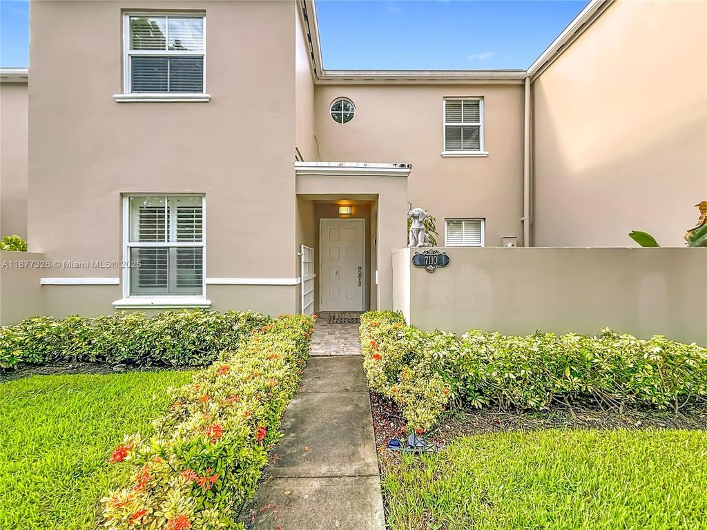 7110 SW 54th St, Miami, FL 33155