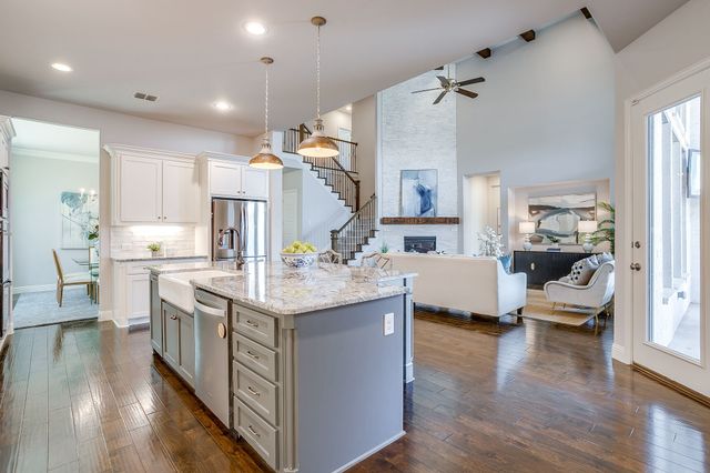 13821 Parkline Way, Fort Worth, TX 76008