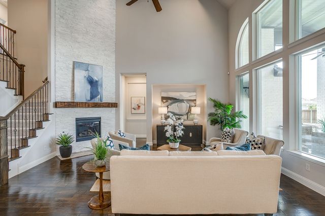 13821 Parkline Way, Fort Worth, TX 76008