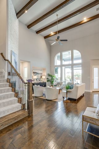 13821 Parkline Way, Fort Worth, TX 76008