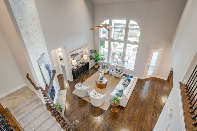 13821 Parkline Way, Fort Worth, TX 76008