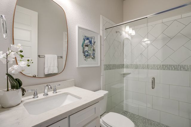 13821 Parkline Way, Fort Worth, TX 76008