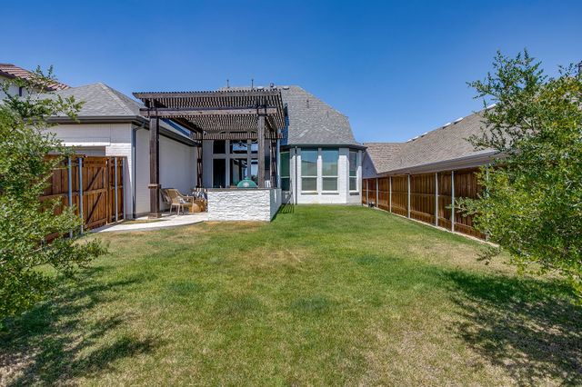 13821 Parkline Way, Fort Worth, TX 76008