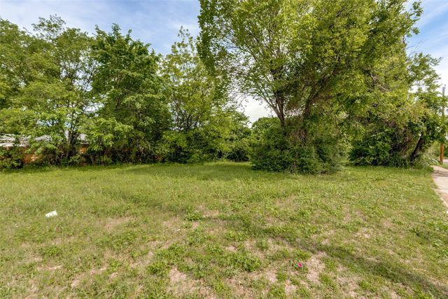 3711 Carpenter Avenue, Dallas, TX 75210