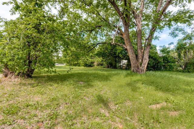 3711 Carpenter Avenue, Dallas, TX 75210