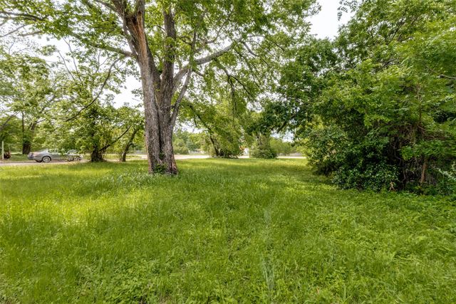 3711 Carpenter Avenue, Dallas, TX 75210