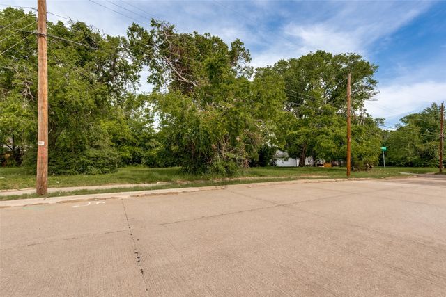 3711 Carpenter Avenue, Dallas, TX 75210
