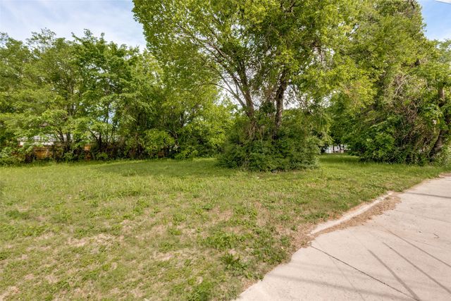 3711 Carpenter Avenue, Dallas, TX 75210
