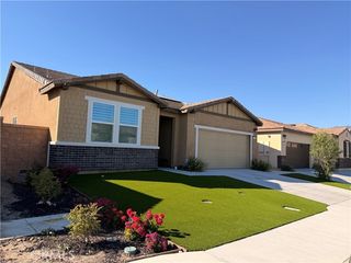 562 Hudson Way, Rialto, CA 92377