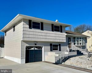 858 ESTATES BLVD, Hamilton, NJ 08690