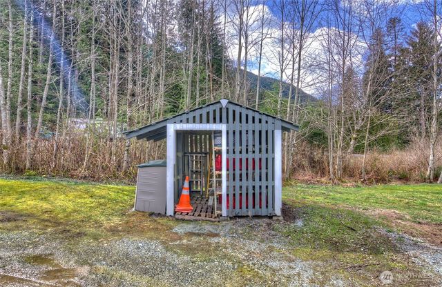 35379 North Shore Drive, Mount Vernon, WA 98274