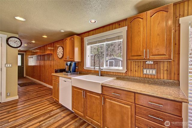 35379 North Shore Drive, Mount Vernon, WA 98274