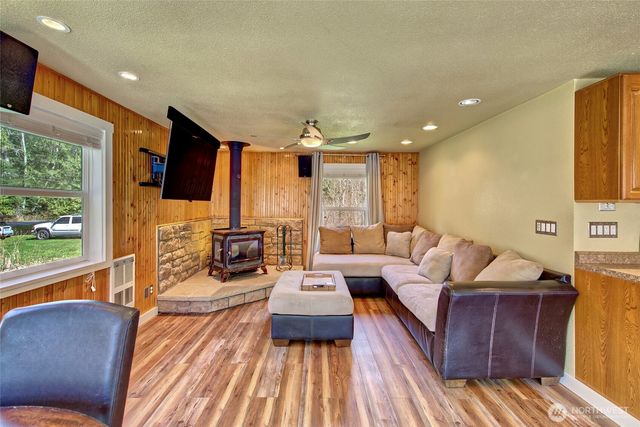 35379 North Shore Drive, Mount Vernon, WA 98274