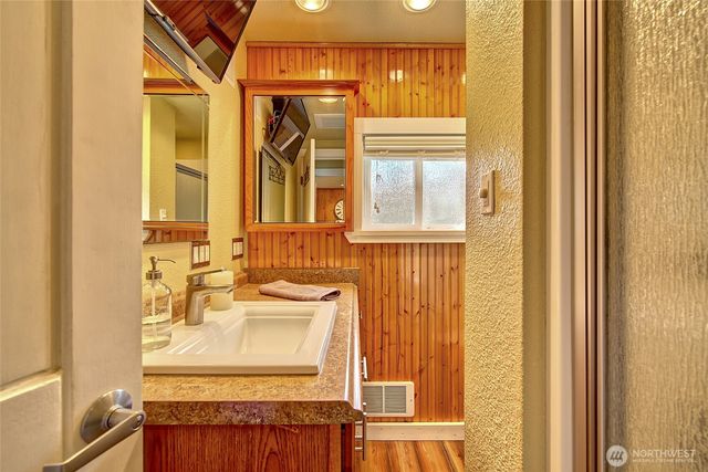 35379 North Shore Drive, Mount Vernon, WA 98274