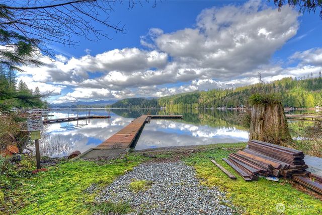 35379 North Shore Drive, Mount Vernon, WA 98274