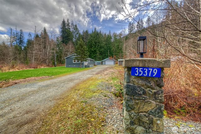 35379 North Shore Drive, Mount Vernon, WA 98274