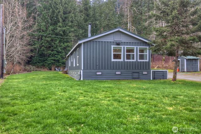 35379 North Shore Drive, Mount Vernon, WA 98274