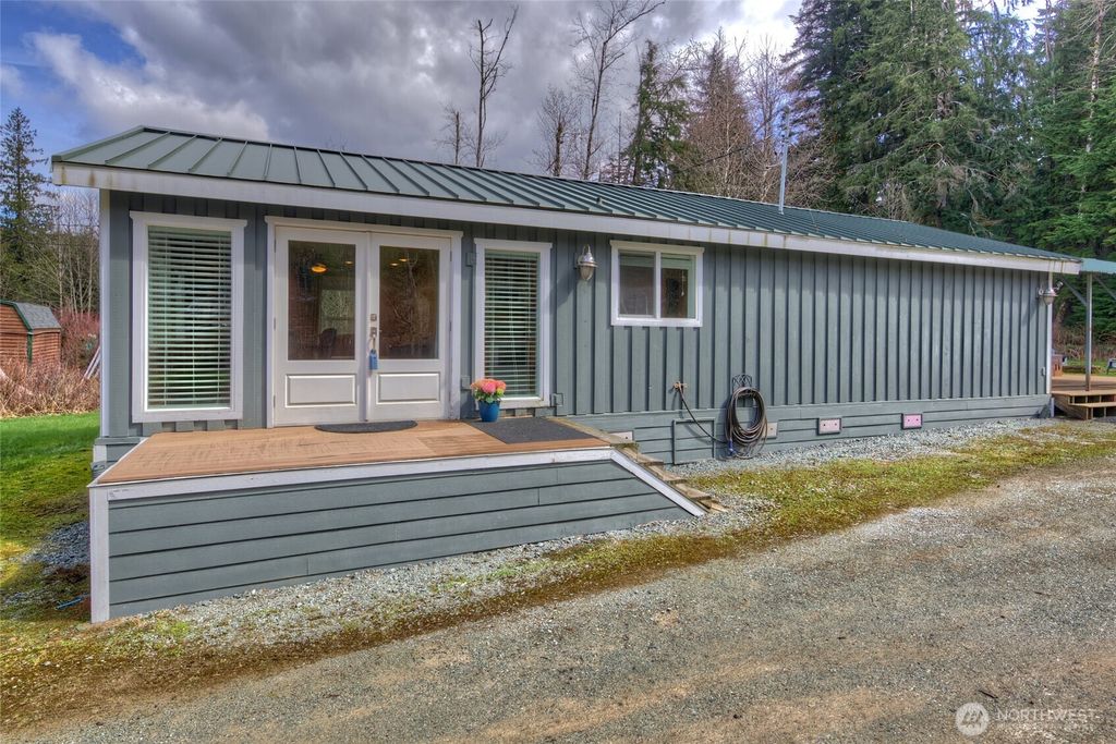 35379 North Shore Drive, Mount Vernon, WA 98274