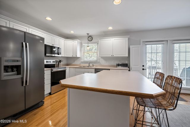 104 NE 21st Street, Oak Island, NC 28465