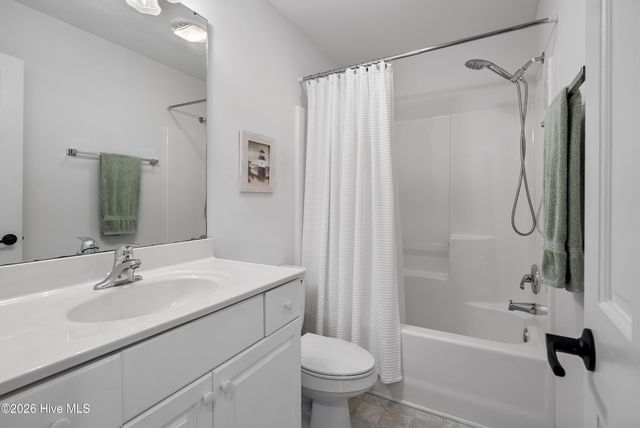 104 NE 21st Street, Oak Island, NC 28465