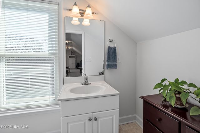 104 NE 21st Street, Oak Island, NC 28465