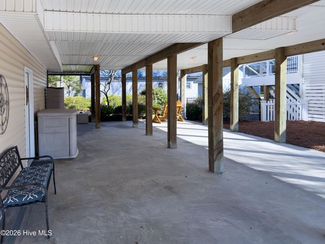 104 NE 21st Street, Oak Island, NC 28465