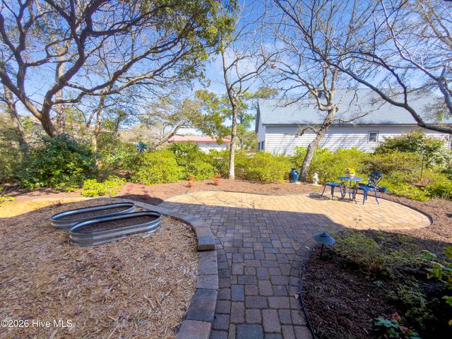 104 NE 21st Street, Oak Island, NC 28465