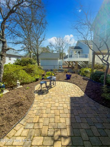 104 NE 21st Street, Oak Island, NC 28465