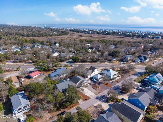 104 NE 21st Street, Oak Island, NC 28465