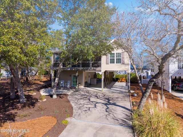 104 NE 21st Street, Oak Island, NC 28465