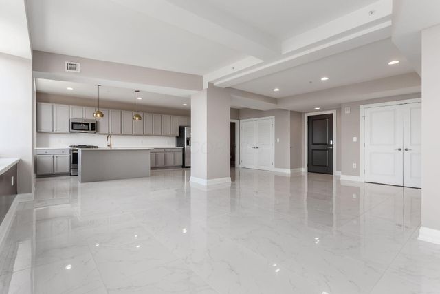 50 W Broad Street, 2702, Columbus, OH 43215