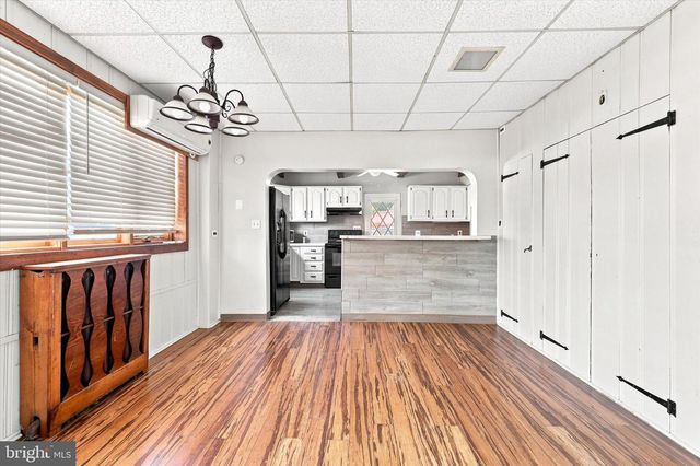 6 N WELLS AVE, Glenolden, PA 19036