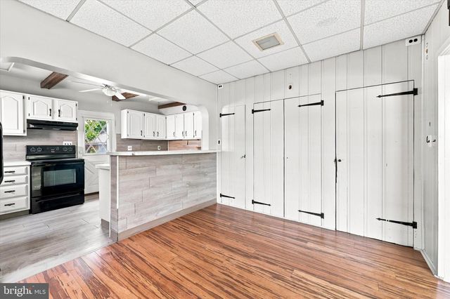 6 N WELLS AVE, Glenolden, PA 19036