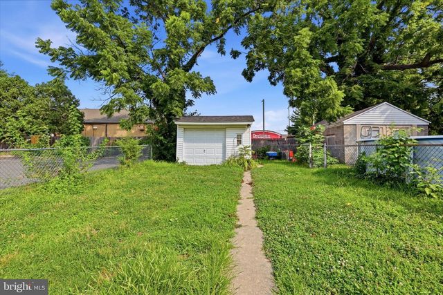 6 N WELLS AVE, Glenolden, PA 19036