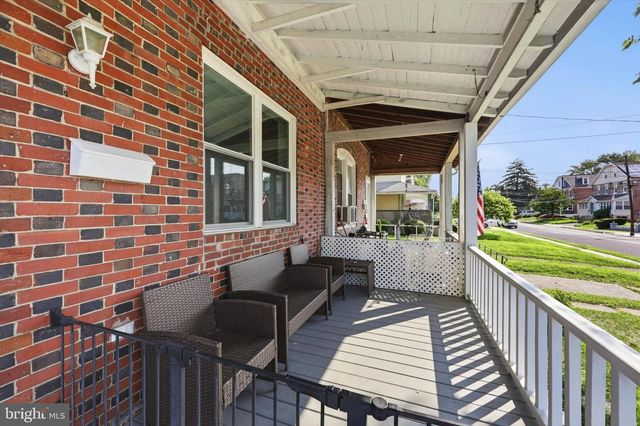 6 N WELLS AVE, Glenolden, PA 19036